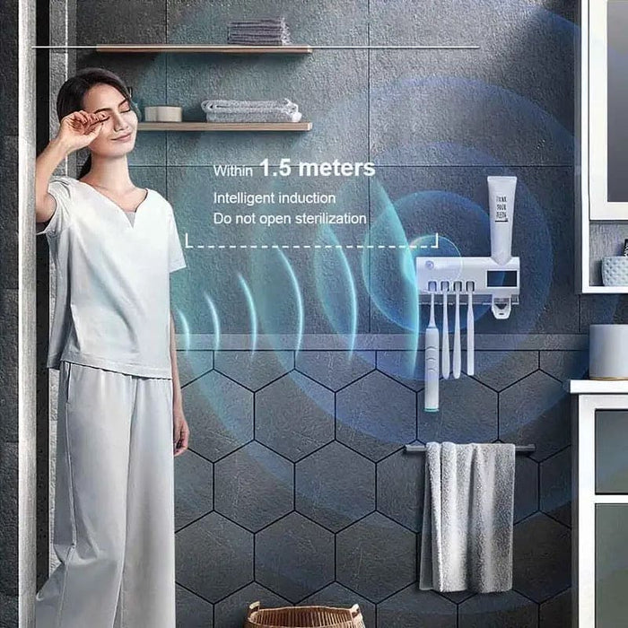 TOOTHPASTE DISPENSER WITH UV